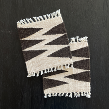 Load image into Gallery viewer, Forma Coasters Black