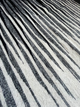 Load image into Gallery viewer, Negro Rug